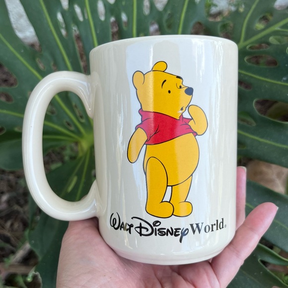 WALT DISNEY WORLD Winnie The Pooh large mug - Picture 2 of 8